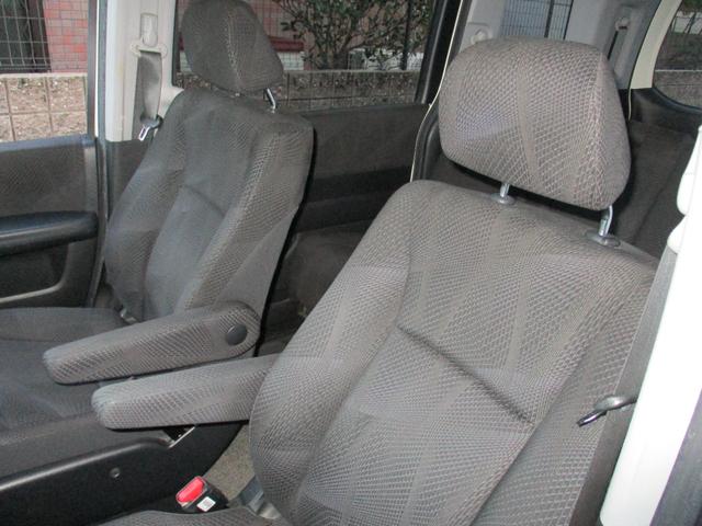 ステップワゴンスパーダ Ｚ　新車ワンオーナー車　新車整備点検記録簿　ＨＯＮＤＡインターナビＴＶ　バックモニター左右両側電動パワースライドドア　スマートＫＥＹドラレコ　ＥＴＣ　スタッドレスタイヤ付き（18枚目）