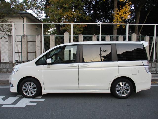 ステップワゴンスパーダ Ｚ　新車ワンオーナー車　新車整備点検記録簿　ＨＯＮＤＡインターナビＴＶ　バックモニター左右両側電動パワースライドドア　スマートＫＥＹドラレコ　ＥＴＣ　スタッドレスタイヤ付き（24枚目）