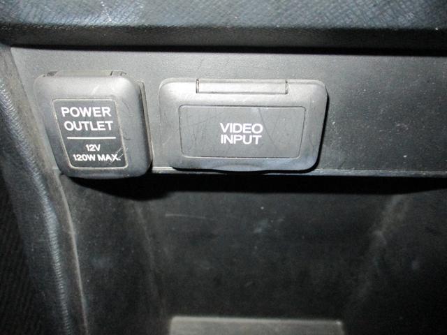 ステップワゴンスパーダ Ｚ　新車ワンオーナー車　新車整備点検記録簿　ＨＯＮＤＡインターナビＴＶ　バックモニター左右両側電動パワースライドドア　スマートＫＥＹドラレコ　ＥＴＣ　スタッドレスタイヤ付き（28枚目）