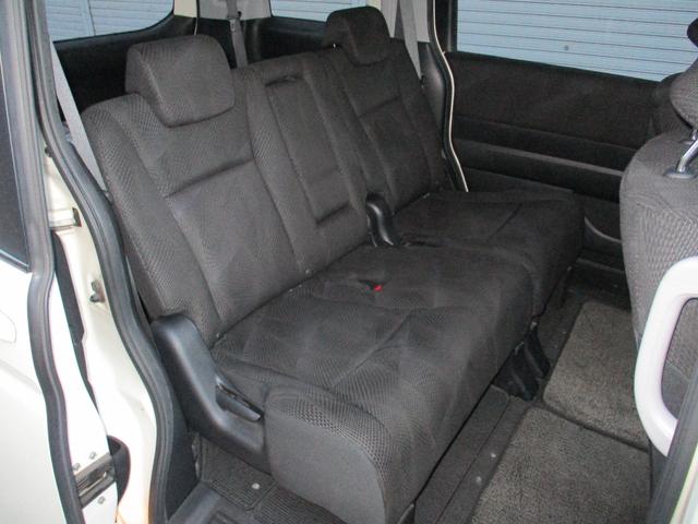 ステップワゴンスパーダ Ｚ　新車ワンオーナー車　新車整備点検記録簿　ＨＯＮＤＡインターナビＴＶ　バックモニター左右両側電動パワースライドドア　スマートＫＥＹドラレコ　ＥＴＣ　スタッドレスタイヤ付き（29枚目）