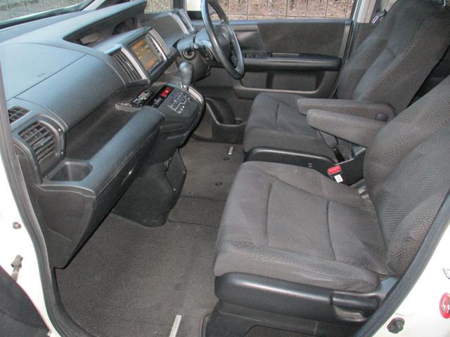 ステップワゴンスパーダ Ｚ　新車ワンオーナー車　新車整備点検記録簿　ＨＯＮＤＡインターナビＴＶ　バックモニター左右両側電動パワースライドドア　スマートＫＥＹドラレコ　ＥＴＣ　スタッドレスタイヤ付き（38枚目）