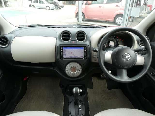 マーチ １．２　１２Ｇ　フルセグＴＶ付メモリーナビ　ナビ・フルセグＴＶ　インテリジェントキー　記録簿付き　　　運転席・助手席エアバッグ　ＥＴＣ　オートエアコン　ＡＢＳ　パワーウィンドウ　アイドリングストップ（3枚目）