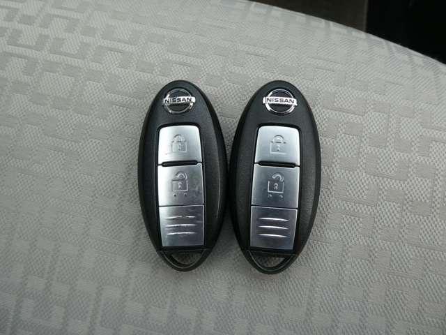 マーチ １．２　１２Ｇ　フルセグＴＶ付メモリーナビ　ナビ・フルセグＴＶ　インテリジェントキー　記録簿付き　　　運転席・助手席エアバッグ　ＥＴＣ　オートエアコン　ＡＢＳ　パワーウィンドウ　アイドリングストップ（11枚目）