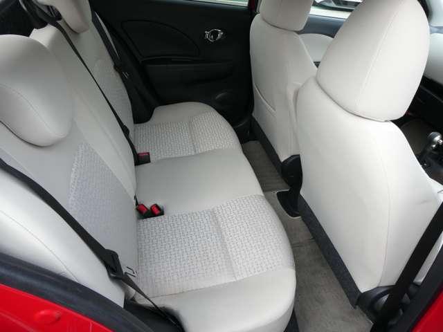 マーチ １．２　１２Ｇ　フルセグＴＶ付メモリーナビ　ナビ・フルセグＴＶ　インテリジェントキー　記録簿付き　　　運転席・助手席エアバッグ　ＥＴＣ　オートエアコン　ＡＢＳ　パワーウィンドウ　アイドリングストップ（14枚目）