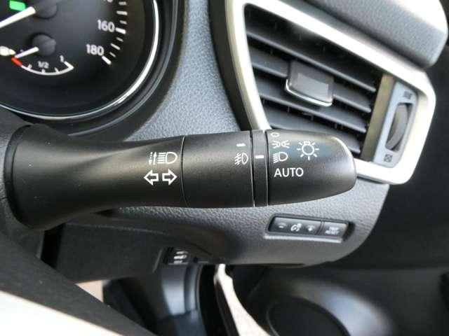 エクストレイル 2.0 20Xtt エマージェンシーブレーキ 2列車 4WD アラウンドビューモニター 衝突被害軽減ブレーキ アイドリングストップ 切替式4WD ナビ・フルセグTV インテリジェントキー LED エアバッグ オートエアコン アルミホイール 記録簿 ワンオーナー(14枚目)