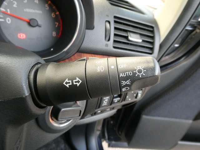 プレサージュ ２．５　２５０ハイウェイスター　フルセグＴＶ付ＨＤＤナビ　インテリジェントキー　アルミホイール　オートエアコン　盗難防止システム　パワーウィンドウ　ナビ・フルセグＴＶ　パワステ　両側スライド片側電動ドア　バックカメラ（11枚目）