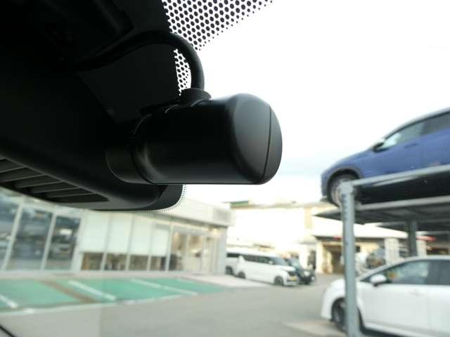 デイズ ６６０　Ｘ　衝突軽減ブレーキ・フルセグＴＶ付メモリーナ　アラウンドＭ　踏み間違え防止　禁煙　スマートキー　イモビライザー　バックカメラ　ＥＴＣ　レーンキープ　アイドリングストップ　ドライブレコーダー　キーレス　フルオートエアコン　ＬＥＤライト　ナビＴＶ（8枚目）