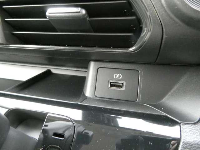 デイズ ６６０　Ｘ　衝突軽減ブレーキ・フルセグＴＶ付メモリーナ　アラウンドＭ　踏み間違え防止　禁煙　スマートキー　イモビライザー　バックカメラ　ＥＴＣ　レーンキープ　アイドリングストップ　ドライブレコーダー　キーレス　フルオートエアコン　ＬＥＤライト　ナビＴＶ（10枚目）