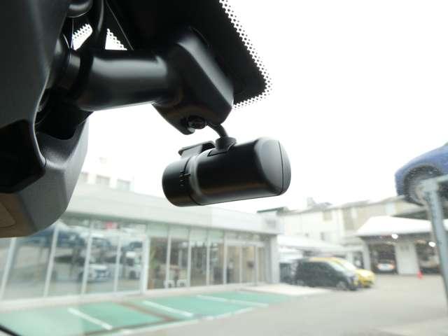 エクストレイル 1.5 G e-4ORCE 4WD プロパイロット・衝突軽減ブレーキ・ナッパ 本革S 試乗車 パークアシスト 禁煙 寒冷地仕様 LEDヘッドランプ ナビTV スマートキー レーダークルーズ LKA キーフリー ETC 4WD アルミホイール メモリーナビ 記録簿 バックカメラ(20枚目)