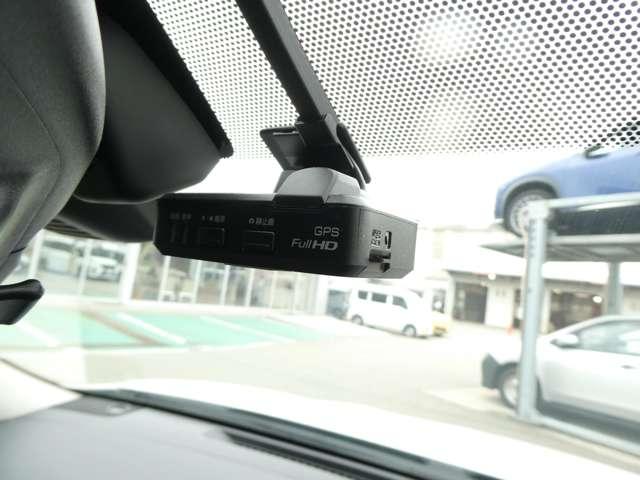 エクストレイル 2.0 20X 3列車 プロパイロット・衝突軽減ブレーキ・フルセ レーダークルコン 車線逸脱警報 Bカメラ インテリキー Aストップ LEDライト アルミホイール ETC Dレコ ナビ・TV 記録簿 エアコン メモリーナビ 盗難防止システム キーレスエントリー(10枚目)