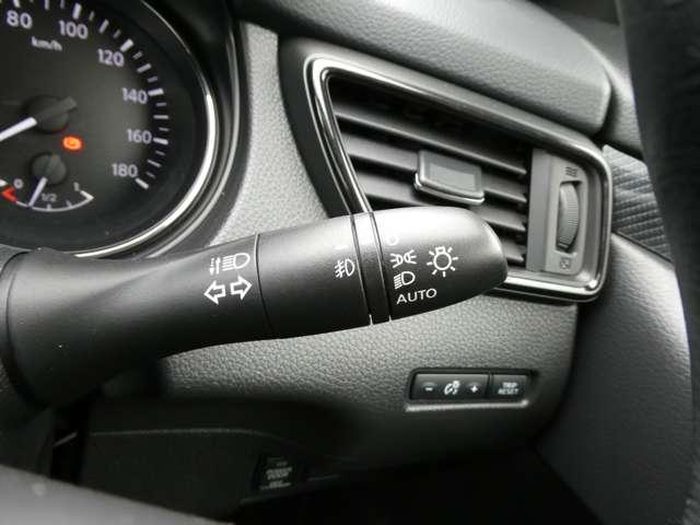 エクストレイル 2.0 20X 3列車 プロパイロット・衝突軽減ブレーキ・フルセ レーダークルコン 車線逸脱警報 Bカメラ インテリキー Aストップ LEDライト アルミホイール ETC Dレコ ナビ・TV 記録簿 エアコン メモリーナビ 盗難防止システム キーレスエントリー(18枚目)