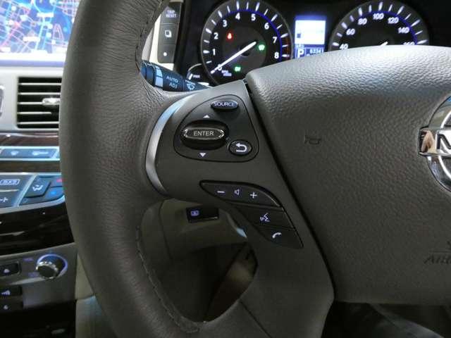 シーマ ３．５　フルセグＴＶ付メーカナビ　オートエアコン　衝突被害軽減システム　ＨＤＤナビ＆ＴＶ　バックモニター　インテリジェントキー　サンルーフ　クルーズコントロール　ＥＴＣ　寒冷地仕様　１オーナー　盗難防止システム（9枚目）