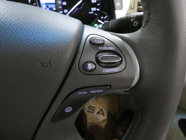 シーマ ３．５　フルセグＴＶ付メーカナビ　オートエアコン　衝突被害軽減システム　ＨＤＤナビ＆ＴＶ　バックモニター　インテリジェントキー　サンルーフ　クルーズコントロール　ＥＴＣ　寒冷地仕様　１オーナー　盗難防止システム（10枚目）