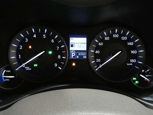 シーマ ３．５　フルセグＴＶ付メーカナビ　オートエアコン　衝突被害軽減システム　ＨＤＤナビ＆ＴＶ　バックモニター　インテリジェントキー　サンルーフ　クルーズコントロール　ＥＴＣ　寒冷地仕様　１オーナー　盗難防止システム（11枚目）