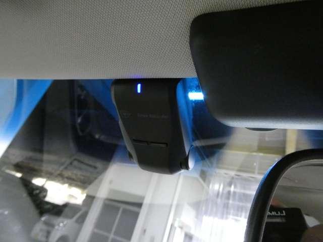 シーマ ３．５　フルセグＴＶ付メーカナビ　オートエアコン　衝突被害軽減システム　ＨＤＤナビ＆ＴＶ　バックモニター　インテリジェントキー　サンルーフ　クルーズコントロール　ＥＴＣ　寒冷地仕様　１オーナー　盗難防止システム（12枚目）