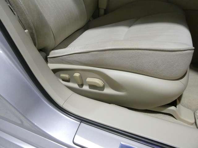 シーマ ３．５　フルセグＴＶ付メーカナビ　オートエアコン　衝突被害軽減システム　ＨＤＤナビ＆ＴＶ　バックモニター　インテリジェントキー　サンルーフ　クルーズコントロール　ＥＴＣ　寒冷地仕様　１オーナー　盗難防止システム（20枚目）