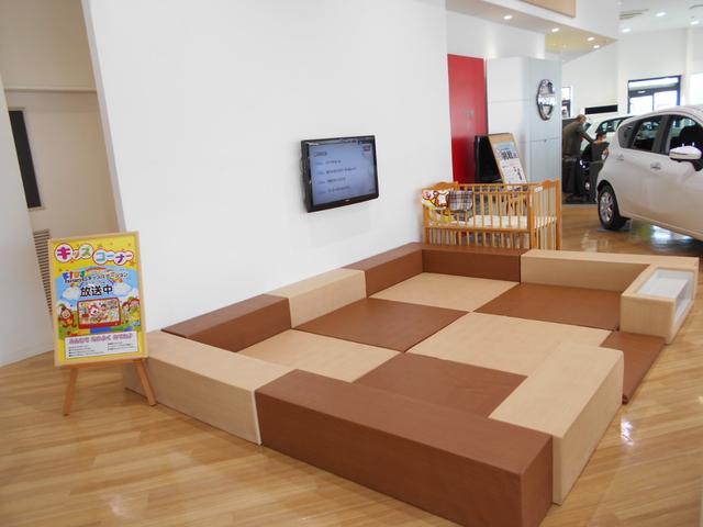 シーマ ３．５　フルセグＴＶ付メーカナビ　オートエアコン　衝突被害軽減システム　ＨＤＤナビ＆ＴＶ　バックモニター　インテリジェントキー　サンルーフ　クルーズコントロール　ＥＴＣ　寒冷地仕様　１オーナー　盗難防止システム（28枚目）