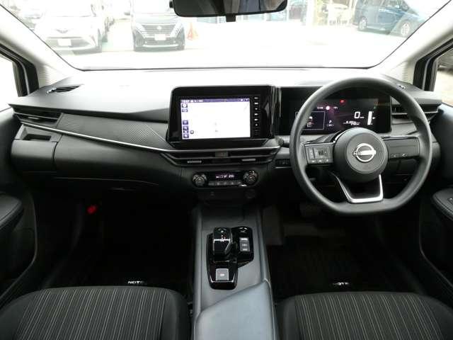 ノート １．２　Ｘ　衝突被害軽減ブレーキ・フルセグＴＶ付ナビ　バックカメラ　ＥＴＣ付　ＬＥＤヘッドランプ　レーンアシスト　インテリジェントキー　ドラレコ　整備記録簿　盗難防止システム　サイドカーテンエアバック　スマートルームミラー（3枚目）