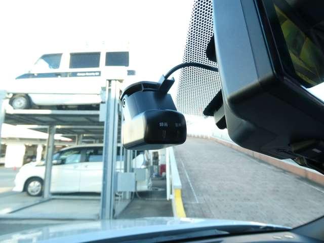 キックス １．２　Ｘ　ツートーン　インテリアエディション　プロパイロット　衝突被害軽減ブレーキ　セキュリティ　アラウンドモニター　ＬＥＤ　ワンオーナー　エアコン　ドラレコ　インテリジェントキー　記録簿　ＥＴＣ　フルセグＴＶ付ナビ　サイドエアバック　ＡＷ（15枚目）