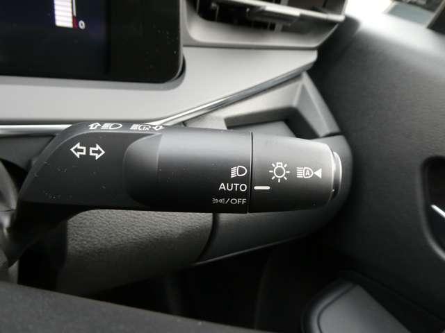 ノート １．２　Ｘ　プロパイロット・衝突軽減ブレーキ・フルセ　リアカメラ　衝突被害軽減ブレ－キ　全方位カメラ　ＥＴＣ付　アルミ　禁煙車　ＬＥＤヘッドライト　レーダークルーズ　レーンアシスト　インテリジェントキー　整備記録簿　盗難防止システム　ワンセグＴＶ　ＡＢＳ（18枚目）