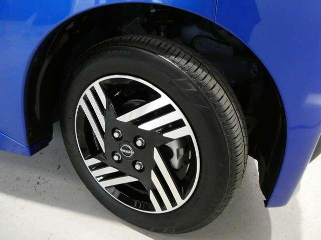 ルークス ６６０　ハイウェイスターＸ　プロパイロット　エディション　アラウンドビューモニター　両側電動スライドドア　アイドリングストップ　インテリジェントキー　助手席エアバッグ　衝突被害軽減ブレーキ　フルセグナビ＆ＴＶ　ＬＥＤヘッドランプ　ＬＤＷ　ＥＴＣ　ＰＳ（29枚目）