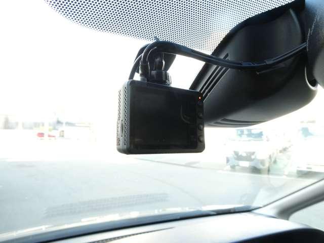 セレナ １．２　ｅ－ＰＯＷＥＲ　ハイウェイスター　Ｖ　プロパイロット・衝突軽減ブレーキ・フルセ　３６０°カメラ　エマジェンシーブレーキ　１オナ　スマキー　バックカメラ　ＬＥＤ　レーンアシスト　点検記録簿付　ＥＴＣ　ドラレコ　イモビ　サイドカーテンエアバック　フルオートエアコン　アルミホイール（8枚目）