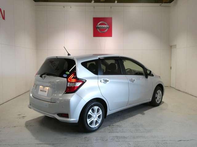 ノート 1.2 X アラウンドビューモニター 衝突被害軽減ブレーキ 社外品フルセグTV付ナビ ECOモード ドライブレコーダー 運転席助手席エアバック エアコン ABS インテリジェントルームミラー インテリジェントキー(2枚目)