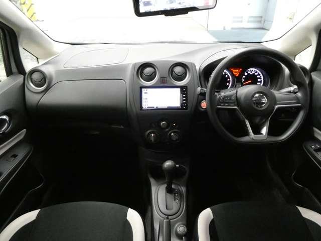 ノート 1.2 X アラウンドビューモニター 衝突被害軽減ブレーキ 社外品フルセグTV付ナビ ECOモード ドライブレコーダー 運転席助手席エアバック エアコン ABS インテリジェントルームミラー インテリジェントキー(3枚目)