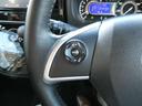ナビの音量など車両情報を手元で操作できるハンドルスイッチ付き。