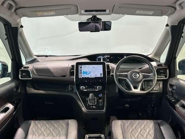 セレナ １．２　ｅ－ＰＯＷＥＲ　ハイウェイスター　Ｇ　後席モニター　踏み間違え防止　アラウンドビュー　インテリジェントキー　ＬＫＡ　両電動ドア　レーダークルコン　ＬＥＤヘッドランプ　ＥＴＣ　ドラレコ　ワンオーナー車　ワンセグＴＶ　バックカメラ　オートエアコン　ナビＴＶ（4枚目）