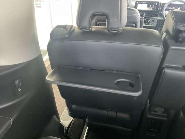 セレナ １．４　ｅ－ＰＯＷＥＲ　ハイウェイスターＶ　フロント　自動（被害軽減）ブレーキ　ＬＤＰ　追従クルーズ　ＬＥＤランプ　バックモニター　アルミホイール　ドライブレコーダ　ＥＴＣ　盗難防止システム　スマートキー　１オナ　オートエアコン　サイドカーテンエアバック（17枚目）