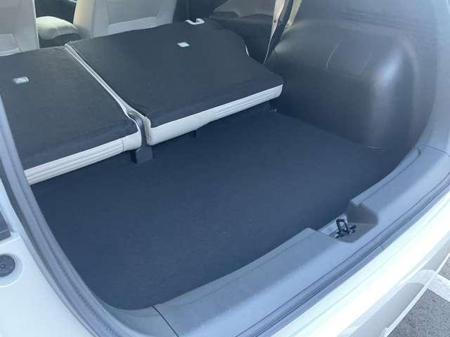 オーラ １．２　Ｇ　レザーエディション　アラウンドビューモニター　追突防止　レーダークルーズ　車線逸脱警報装置　ＬＥＤ　盗難防止　バックモニター　ＥＴＣ　インテリジェントキー　メモリーナビゲーション　ＡＷ　キーレスエントリー　オートエアコン　ＡＢＳ　パワーウィンドウ（10枚目）