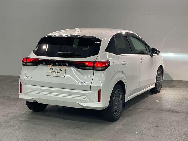 ノート １．２　Ｘ　メモリーナビ・ドライブレコーダー・アラウ　リアカメラ　衝突被害軽減ブレ－キ　全方位カメラ　ＥＴＣ付　ナビ　ＬＥＤヘッドライト　レーンアシスト　インテリジェントキー　ドラレコ　整備記録簿　盗難防止システム　サイドカーテンエアバック　サイドカメラ（2枚目）