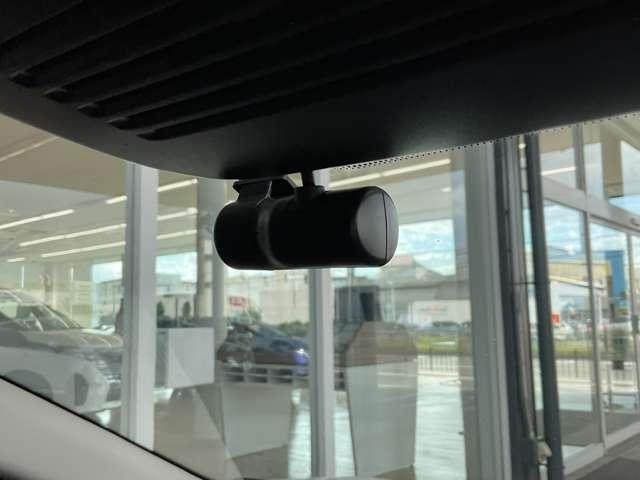 ノート １．２　Ｘ　メモリーナビ・ドライブレコーダー・アラウ　リアカメラ　衝突被害軽減ブレ－キ　全方位カメラ　ＥＴＣ付　ナビ　ＬＥＤヘッドライト　レーンアシスト　インテリジェントキー　ドラレコ　整備記録簿　盗難防止システム　サイドカーテンエアバック　サイドカメラ（12枚目）