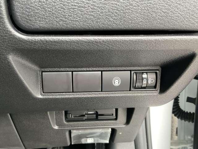 ノート １．２　Ｘ　メモリーナビ・ドライブレコーダー・アラウ　リアカメラ　衝突被害軽減ブレ－キ　全方位カメラ　ＥＴＣ付　ナビ　ＬＥＤヘッドライト　レーンアシスト　インテリジェントキー　ドラレコ　整備記録簿　盗難防止システム　サイドカーテンエアバック　サイドカメラ（19枚目）