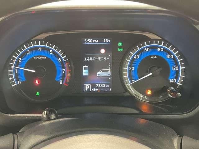 視認性の良い大型２眼式のスピード＆タコメーター☆カラーディスプレイには運転をサポートするさまざまな情報を表示します☆