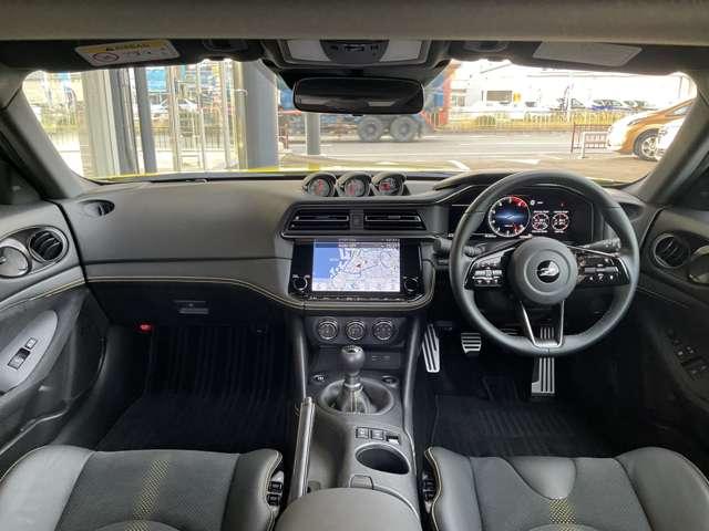 フェアレディＺ ３．０　プロト　スペック　フロントシートヒーター付・純正アルミホイ　ＬＥＤヘッドランプ　アルミホイール　ワンオーナー　スマートキー　ＥＴＣ　バックカメラ　キーフリー　衝突被害軽減システム（3枚目）