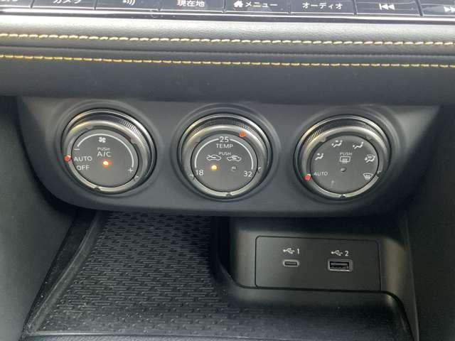 フェアレディＺ ３．０　プロト　スペック　フロントシートヒーター付・純正アルミホイ　ＬＥＤヘッドランプ　アルミホイール　ワンオーナー　スマートキー　ＥＴＣ　バックカメラ　キーフリー　衝突被害軽減システム（9枚目）