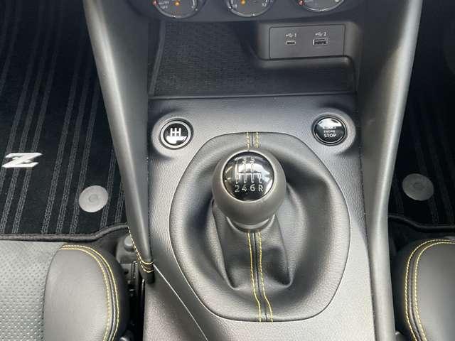 フェアレディＺ ３．０　プロト　スペック　フロントシートヒーター付・純正アルミホイ　ＬＥＤヘッドランプ　アルミホイール　ワンオーナー　スマートキー　ＥＴＣ　バックカメラ　キーフリー　衝突被害軽減システム（10枚目）