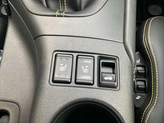 フェアレディＺ ３．０　プロト　スペック　フロントシートヒーター付・純正アルミホイ　ＬＥＤヘッドランプ　アルミホイール　ワンオーナー　スマートキー　ＥＴＣ　バックカメラ　キーフリー　衝突被害軽減システム（16枚目）