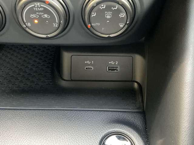 フェアレディＺ ３．０　プロト　スペック　フロントシートヒーター付・純正アルミホイ　ＬＥＤヘッドランプ　アルミホイール　ワンオーナー　スマートキー　ＥＴＣ　バックカメラ　キーフリー　衝突被害軽減システム（18枚目）