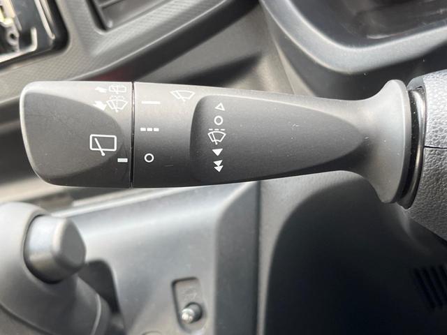 L SAIII 禁煙車 衝突軽減装置 純正オーディオ Bluetooth接続 クリアランスソナー アイドリングストップ マニュアルエアコン オートマチックハイビーム キーレスエントリー ETC(34枚目)