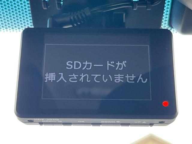 シャトル ハイブリッド　ホンダセンシング　禁煙車　ＳＤナビ　バックカメラ　ＥＴＣ　ドライブレコーダー　Ｂｌｕｅｔｏｏｔｈ　ＴＶ　ＣＤ　ＤＶＤ　スマートキー　オートエアコン（6枚目）