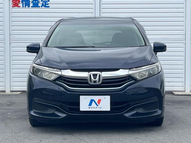 シャトル ハイブリッド　ホンダセンシング　禁煙車　ＳＤナビ　バックカメラ　ＥＴＣ　ドライブレコーダー　Ｂｌｕｅｔｏｏｔｈ　ＴＶ　ＣＤ　ＤＶＤ　スマートキー　オートエアコン（14枚目）