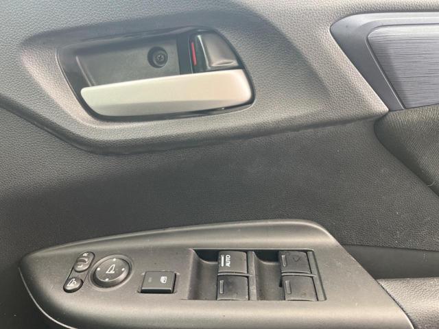 シャトル ハイブリッド　ホンダセンシング　禁煙車　ＳＤナビ　バックカメラ　ＥＴＣ　ドライブレコーダー　Ｂｌｕｅｔｏｏｔｈ　ＴＶ　ＣＤ　ＤＶＤ　スマートキー　オートエアコン（32枚目）