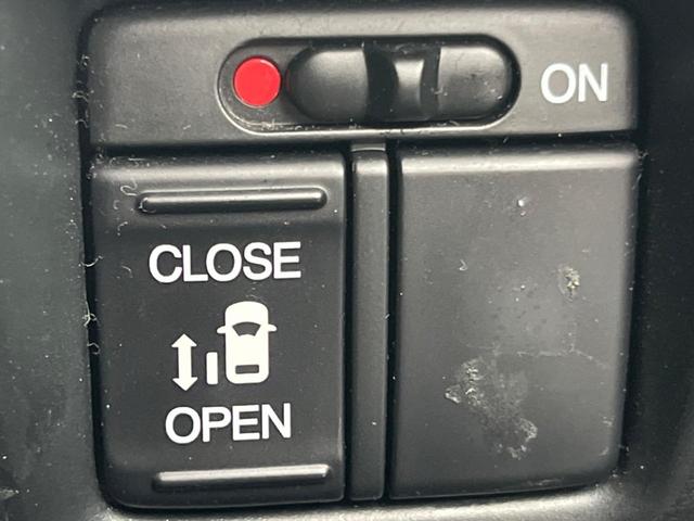 N-BOXカスタム G・Lパッケージ 純正ナビ バックカメラ ETC 電動スライドドア HIDヘッドライト オートエアコン ステアリングリモコン TV(5枚目)