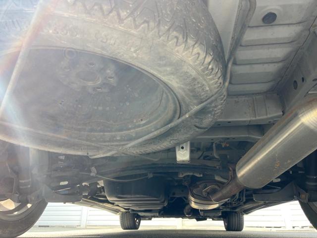 ヴェルファイア 2.4Z プラチナセレクションII 禁煙車 ナビ 後席モニター バックカメラ 両側パワースライドドア 電動リアゲート ETC 純正アルミホイル 革巻きステアリング スマートキー(19枚目)