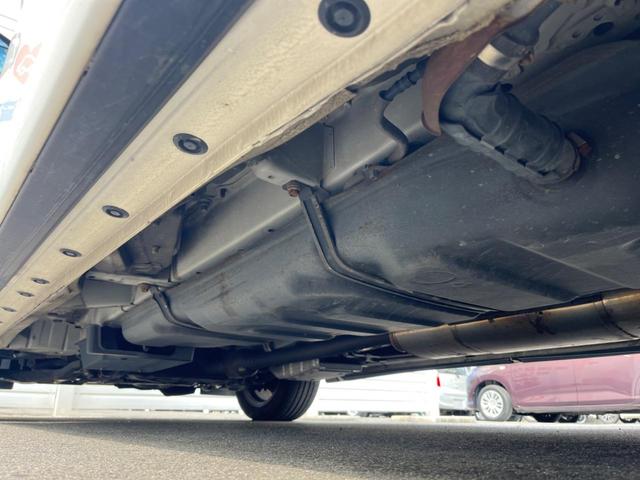 ヴェルファイア 2.4Z プラチナセレクションII 禁煙車 ナビ 後席モニター バックカメラ 両側パワースライドドア 電動リアゲート ETC 純正アルミホイル 革巻きステアリング スマートキー(21枚目)