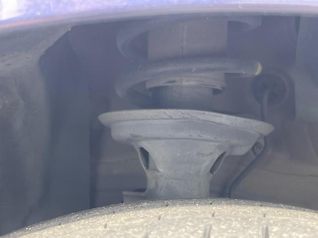 お車を安心してお乗りいただく為には、足回りの定期点検が欠かせません。サービスサポート（有償保証）では無料点検もご提供しており、安心のカーライフをお過ごしいただけるサポート体制が整っています。