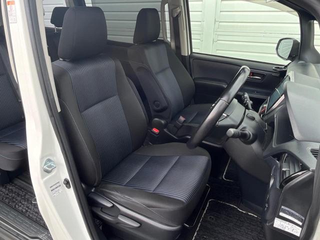 ヴォクシー ZS 煌II 禁煙車 純正10インチナビ トヨタセーフティセンス 両側パワースライドドア 8人乗り ETC ドライブレコーダー 純正アルミホイル 革巻きステアリング スマートキー(10枚目)